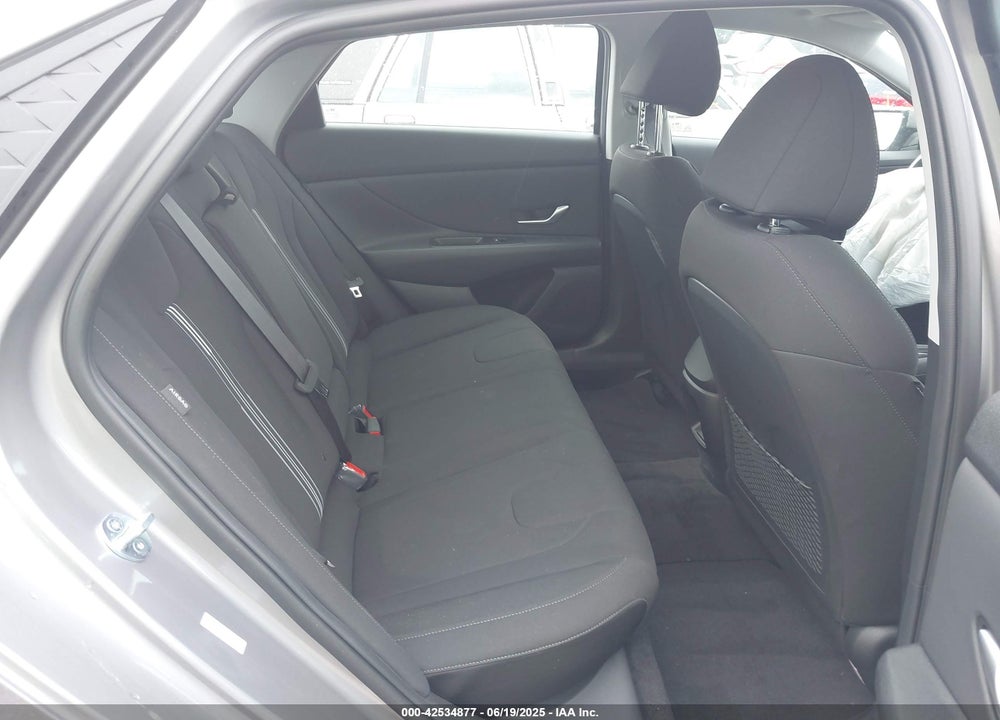 2025 HYUNDAI ELANTRA VIN: KMHLS4DGXSU860663