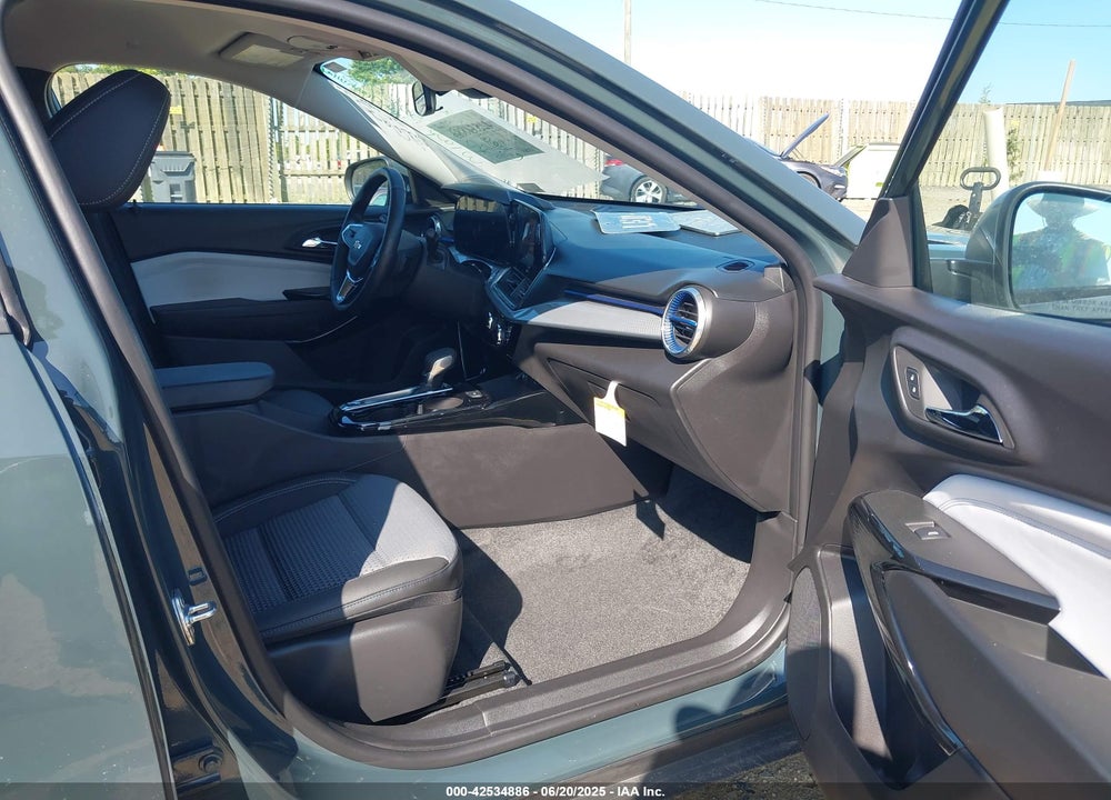 2025 CHEVROLET TRAX VIN: KL77LHEP9SC145918