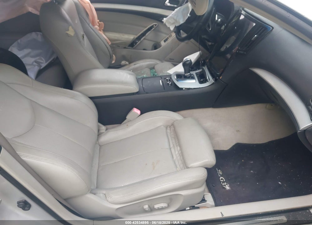 2009 INFINITI G37 VIN: JNKCV64E49M601360