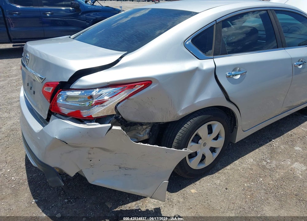 2016 NISSAN ALTIMA VIN: 1N4AL3AP1GN387492