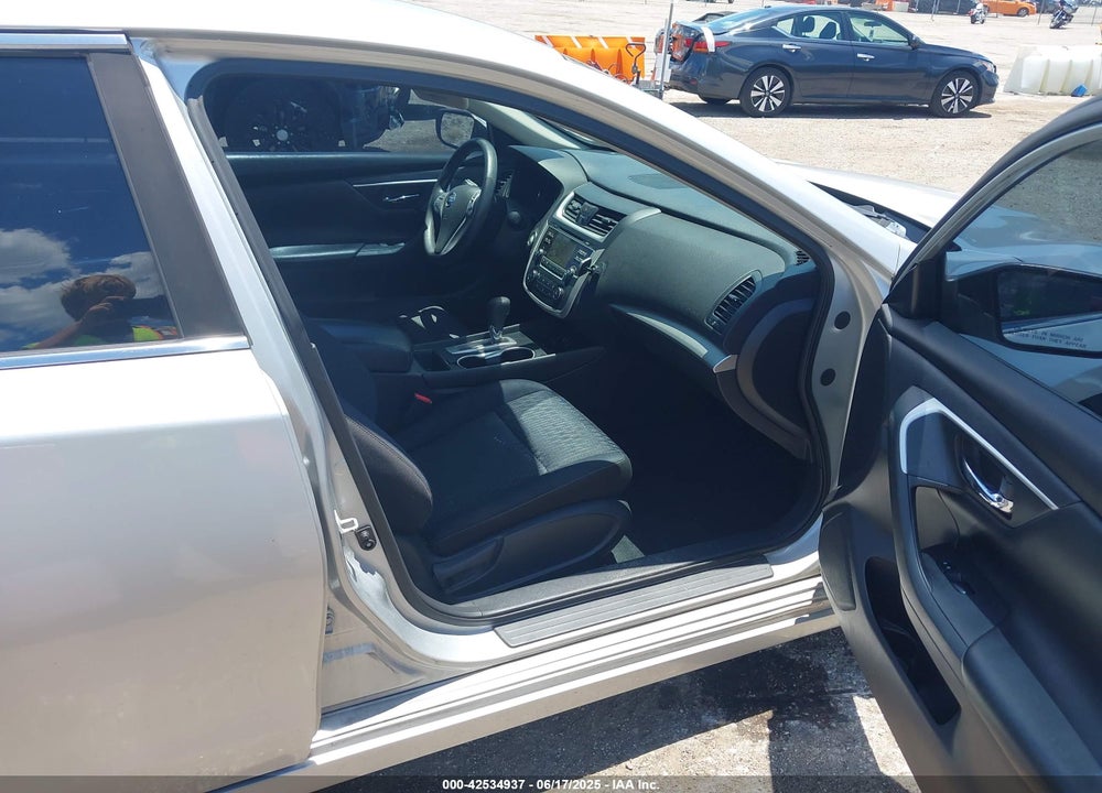 2016 NISSAN ALTIMA VIN: 1N4AL3AP1GN387492