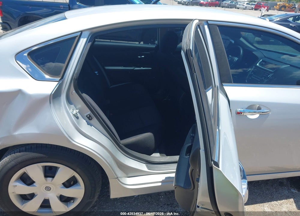 2016 NISSAN ALTIMA VIN: 1N4AL3AP1GN387492