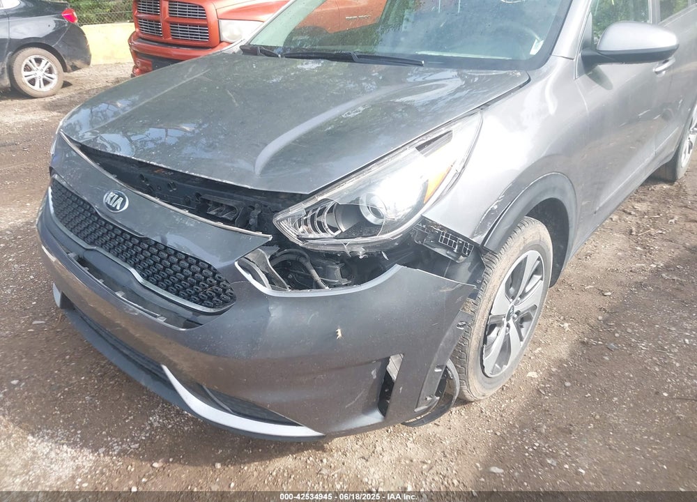 2018 KIA NIRO VIN: KNDCB3LC4J5138885
