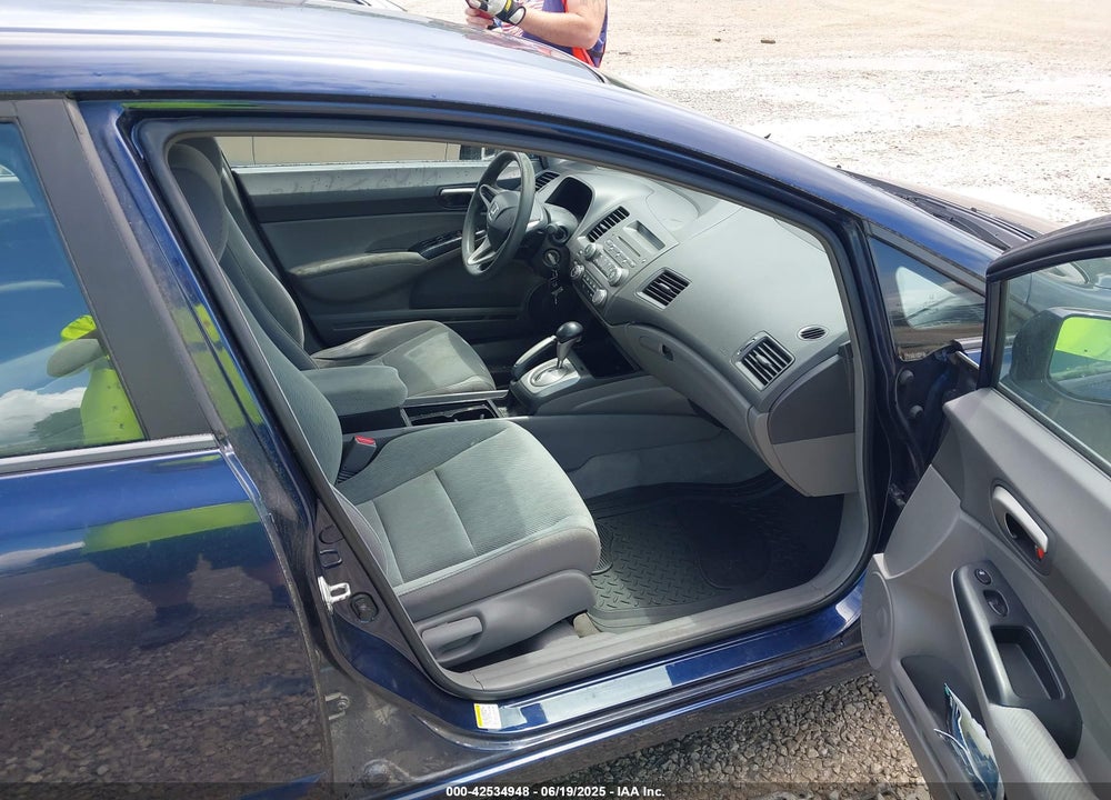 2011 HONDA CIVIC VIN: 19XFA1F57BE018831