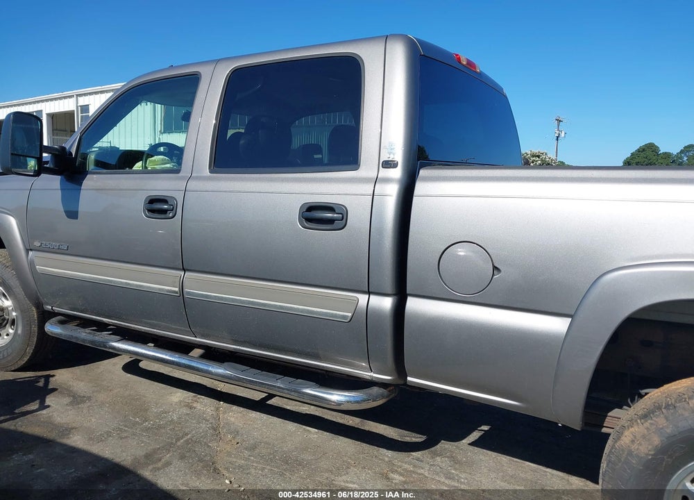 2006 CHEVROLET SILVERADO 2500HD VIN: 1GCHK23U66F262778