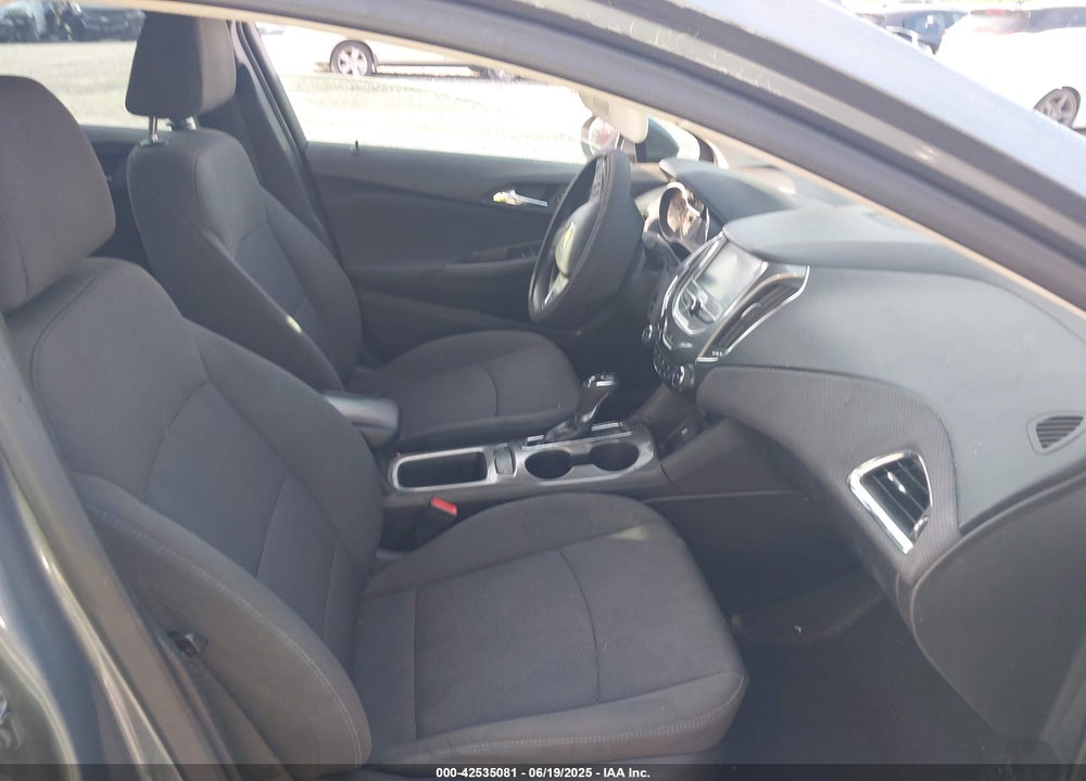 2018 CHEVROLET CRUZE VIN: 1G1BE5SM9J7130285