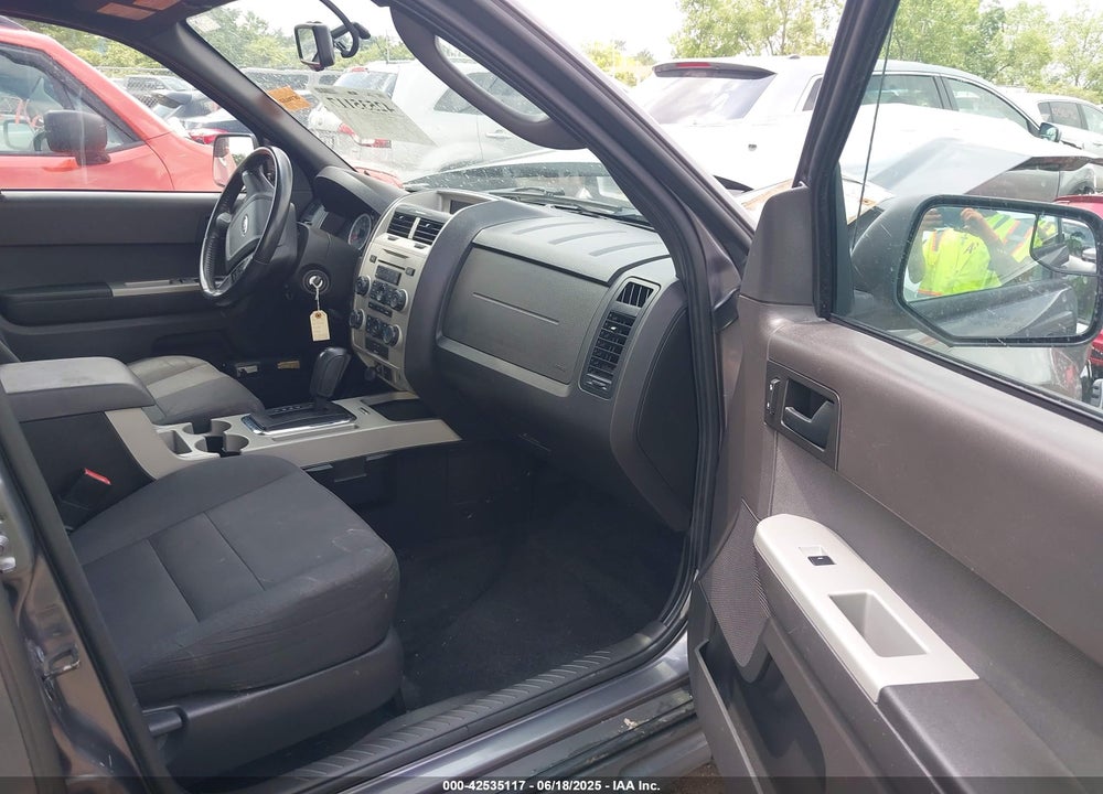2011 FORD ESCAPE VIN: 1FMCU0D73BKA20318