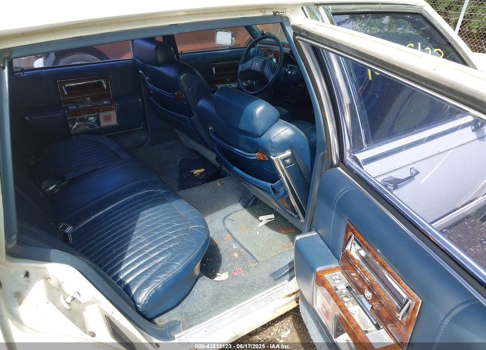 1991 CADILLAC BROUGHAM VIN: 1G6DW54E5MR723477