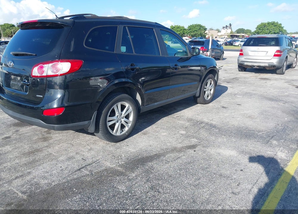 2012 HYUNDAI SANTA FE VIN: 5XYZHDAG9CG165014