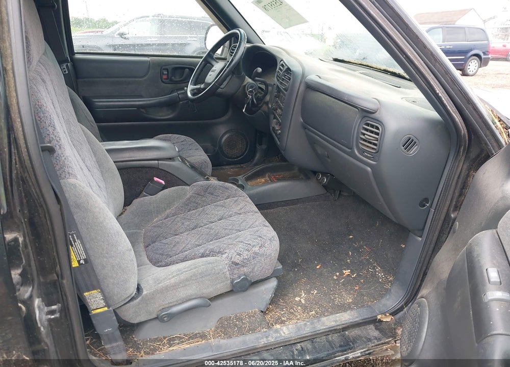 2002 GMC SONOMA SLS VIN: 1GTDT13W62K192594