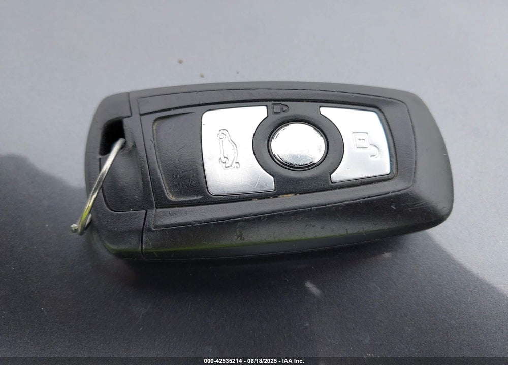 2015 BMW 3 SERIES VIN: WBA3B5C54FF961067
