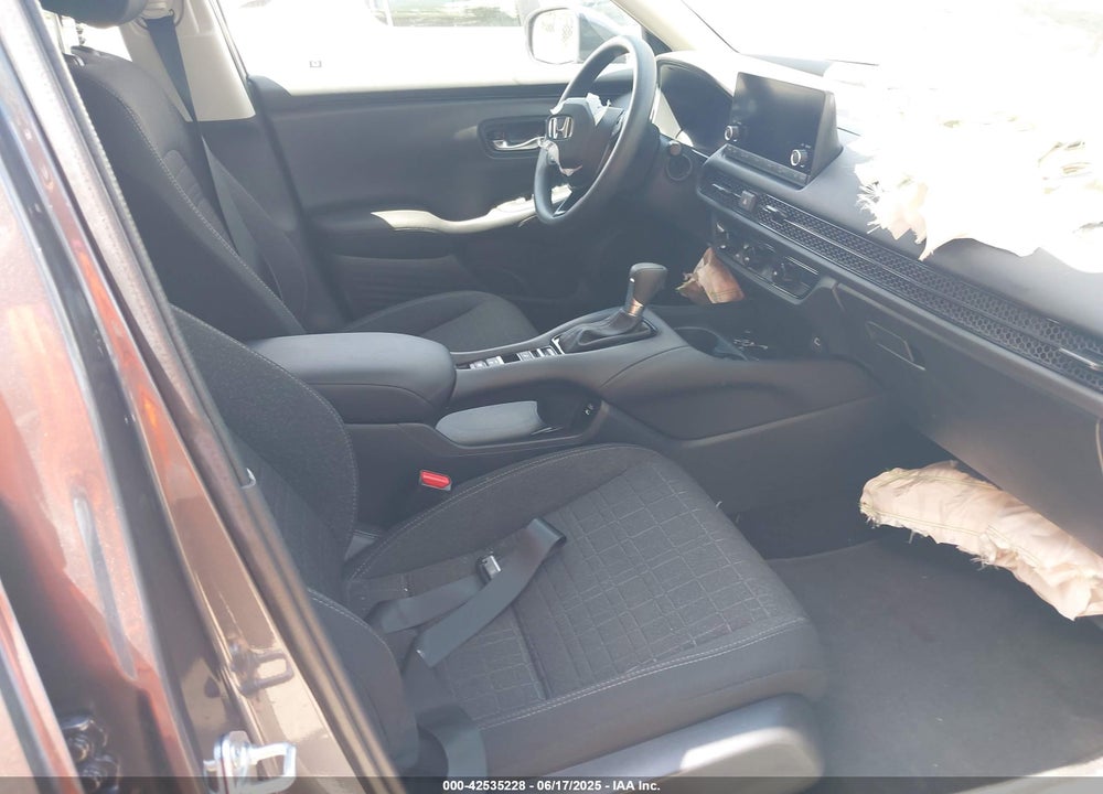 2025 HONDA HR-V 2WD LX VIN: 3CZRZ1H37SM714459