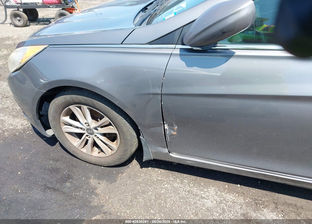 2011 HYUNDAI SONATA VIN: 5NPEB4ACXBH220400