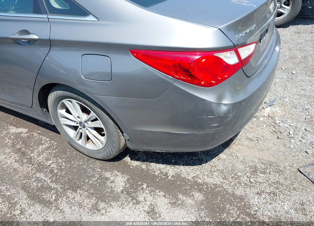 2011 HYUNDAI SONATA VIN: 5NPEB4ACXBH220400