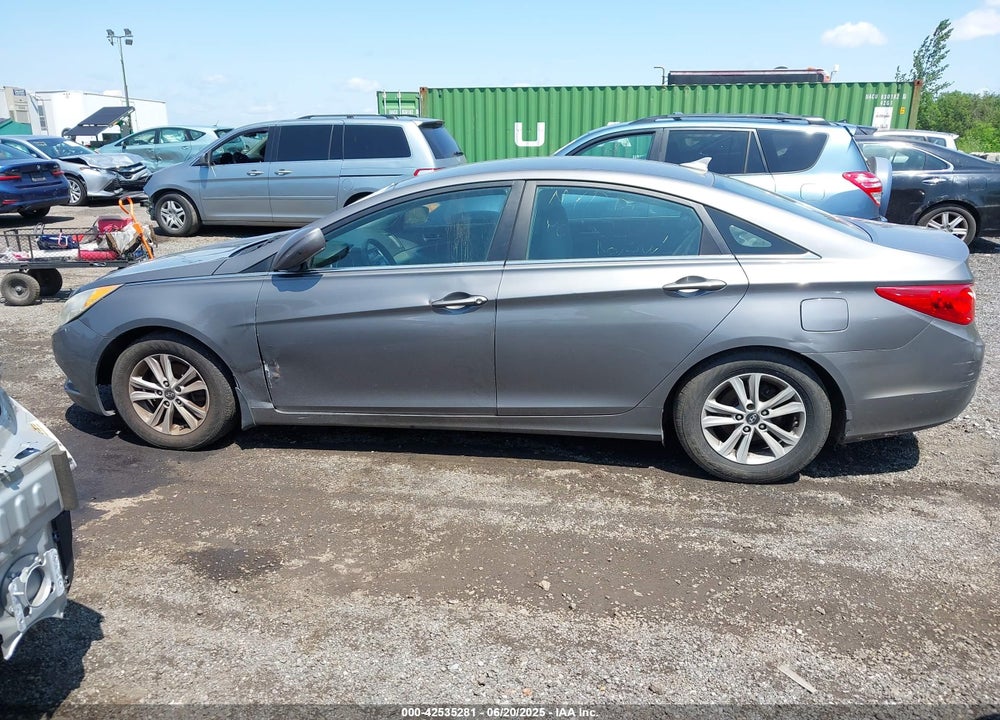 2011 HYUNDAI SONATA VIN: 5NPEB4ACXBH220400