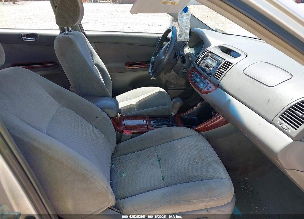 2004 TOYOTA CAMRY XLE VIN: 4T1BE30K64U346562