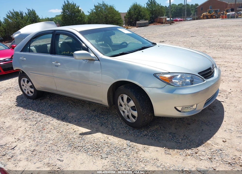 2004 TOYOTA CAMRY XLE VIN: 4T1BE30K64U346562