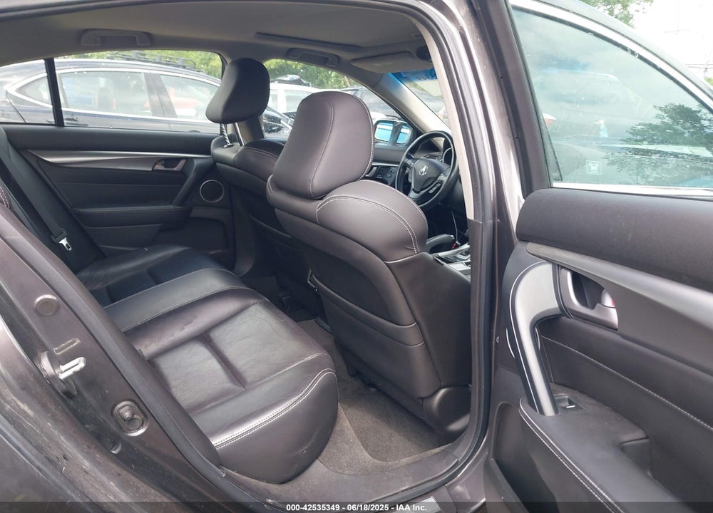 2010 ACURA TL 3.7 VIN: 19UUA9F50AA001460