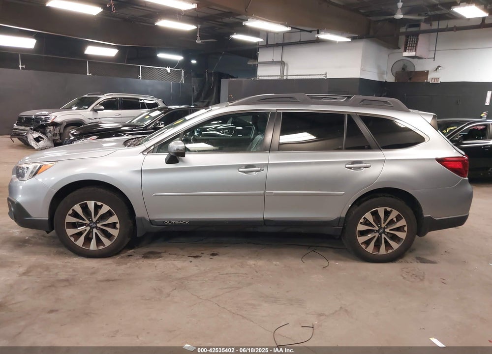 2017 SUBARU OUTBACK 3.6R LIMITED VIN: 4S4BSENC2H3246301