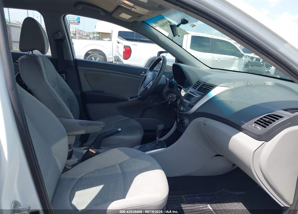 2016 HYUNDAI ACCENT VIN: KMHCT5AE2GU247143