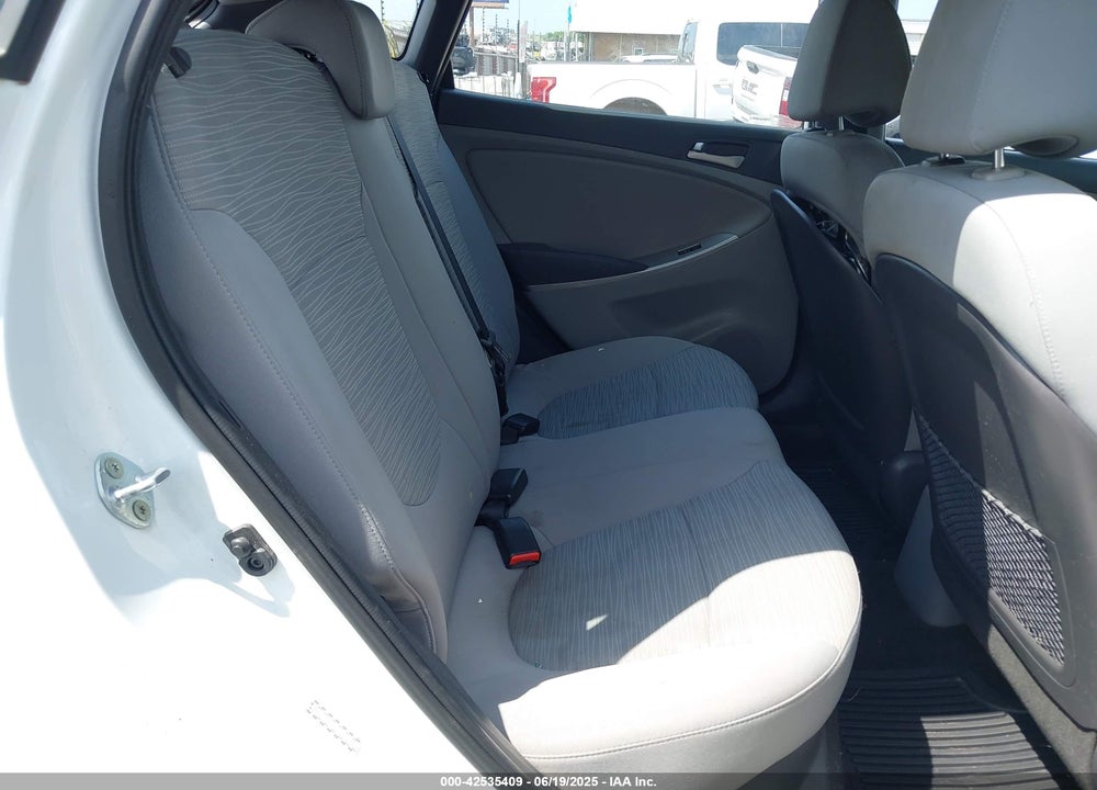 2016 HYUNDAI ACCENT VIN: KMHCT5AE2GU247143