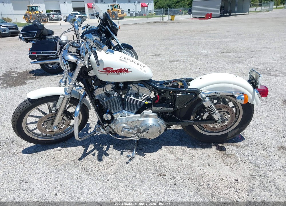 2001 HARLEY-DAVIDSON XL883 HUGGER VIN: 1HD4CEM1X1K150940