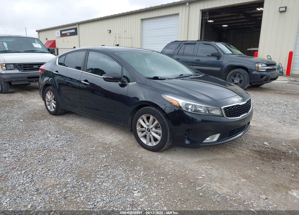 2017 KIA FORTE S VIN: 3KPFL4A7XHE152892