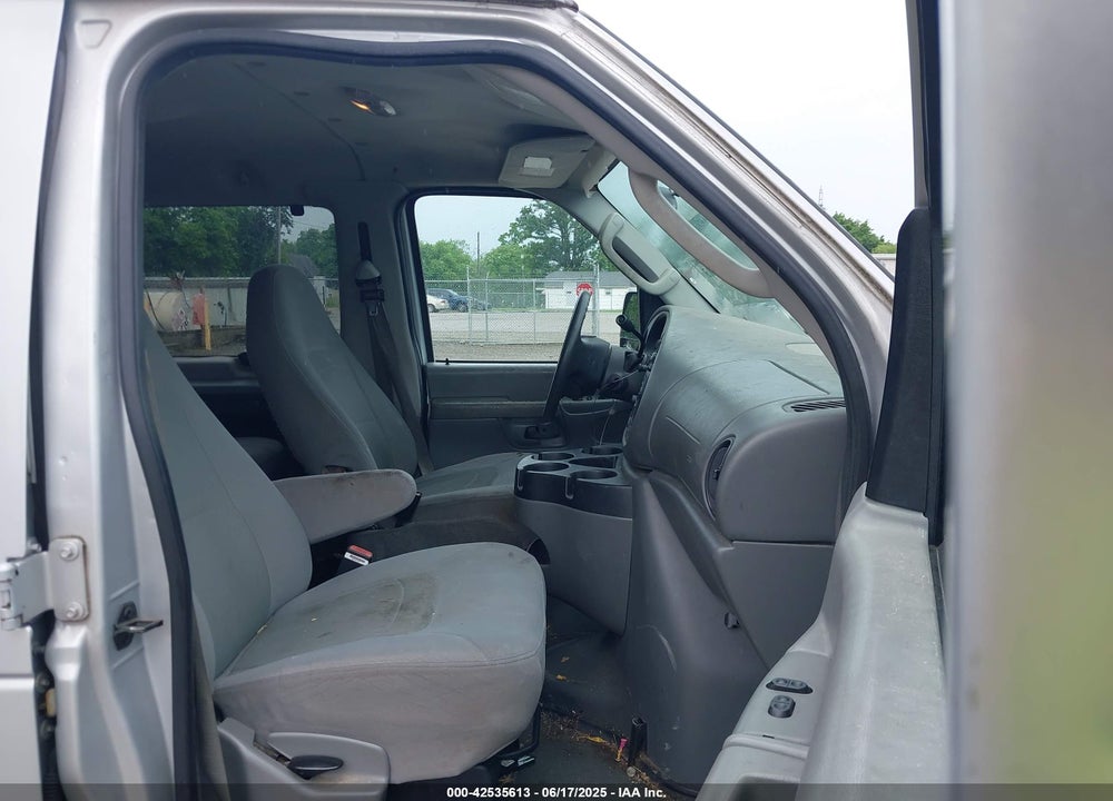 2006 FORD E-350 SUPER DUTY CHATEAU/XL/XLT VIN: 1FBNE31L26DB31891