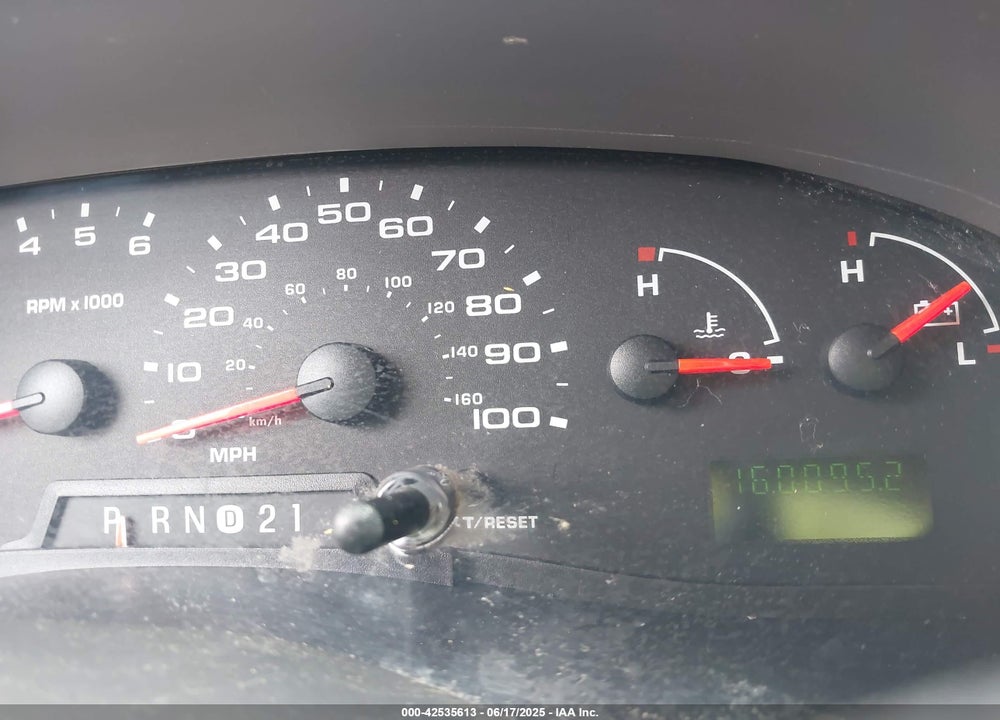 2006 FORD E-350 SUPER DUTY CHATEAU/XL/XLT VIN: 1FBNE31L26DB31891