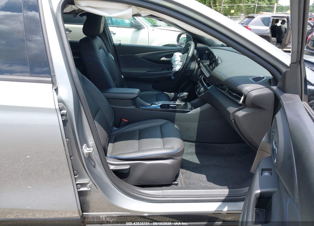 2024 BUICK ENVISTA SPORT TOURING FWD VIN: KL47LBE27RB034301
