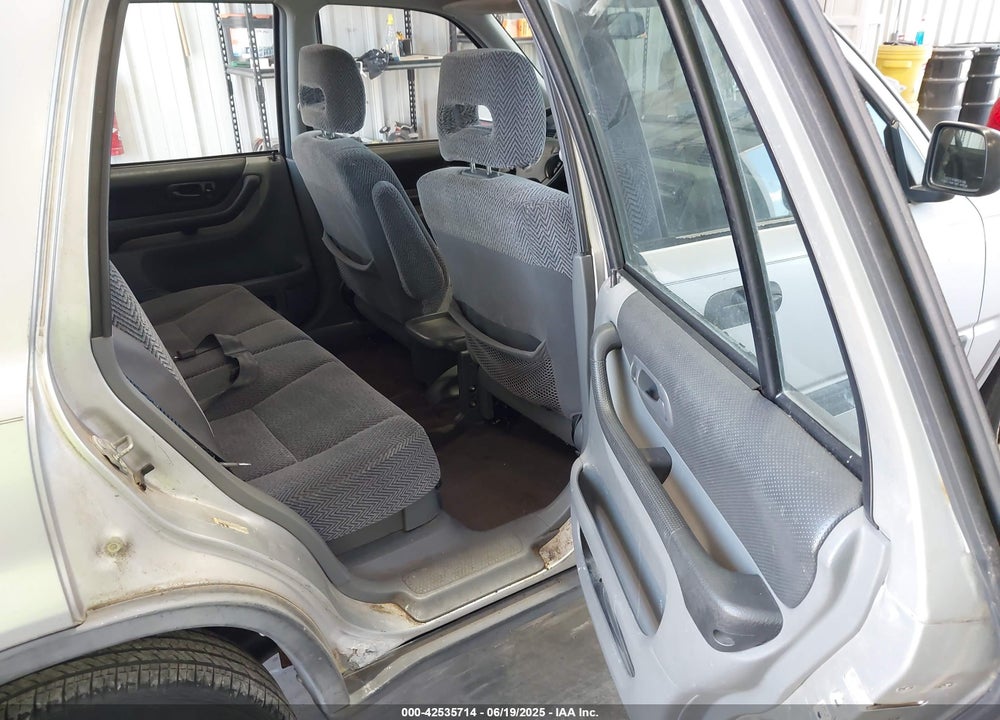 1997 HONDA CR-V VIN: JHLRD1851VC035978