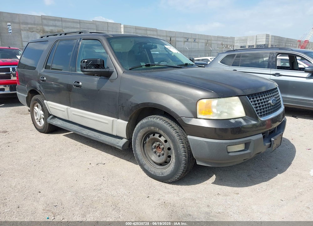 2005 FORD EXPEDITION XLT VIN: 1FMPU15545LA64184