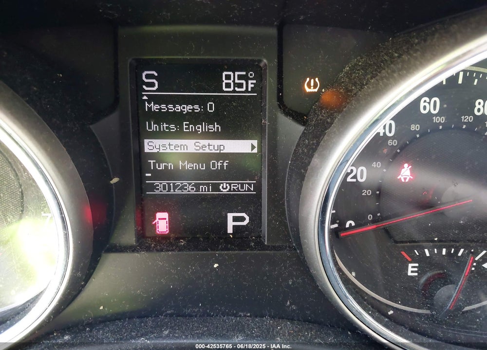 2011 JEEP GRAND CHEROKEE LAREDO VIN: 1J4RR4GG2BC585912