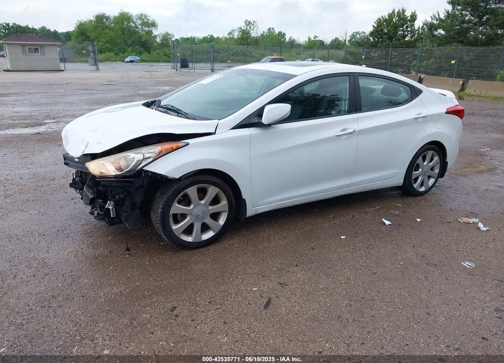 2013 HYUNDAI ELANTRA VIN: 5NPDH4AE8DH287916