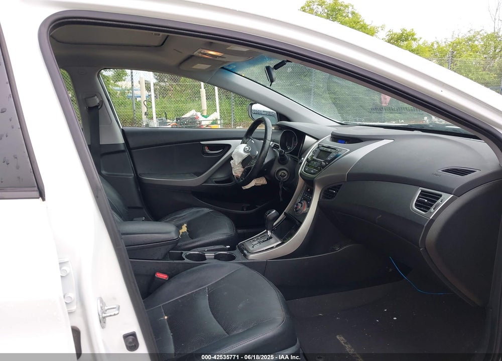 2013 HYUNDAI ELANTRA VIN: 5NPDH4AE8DH287916