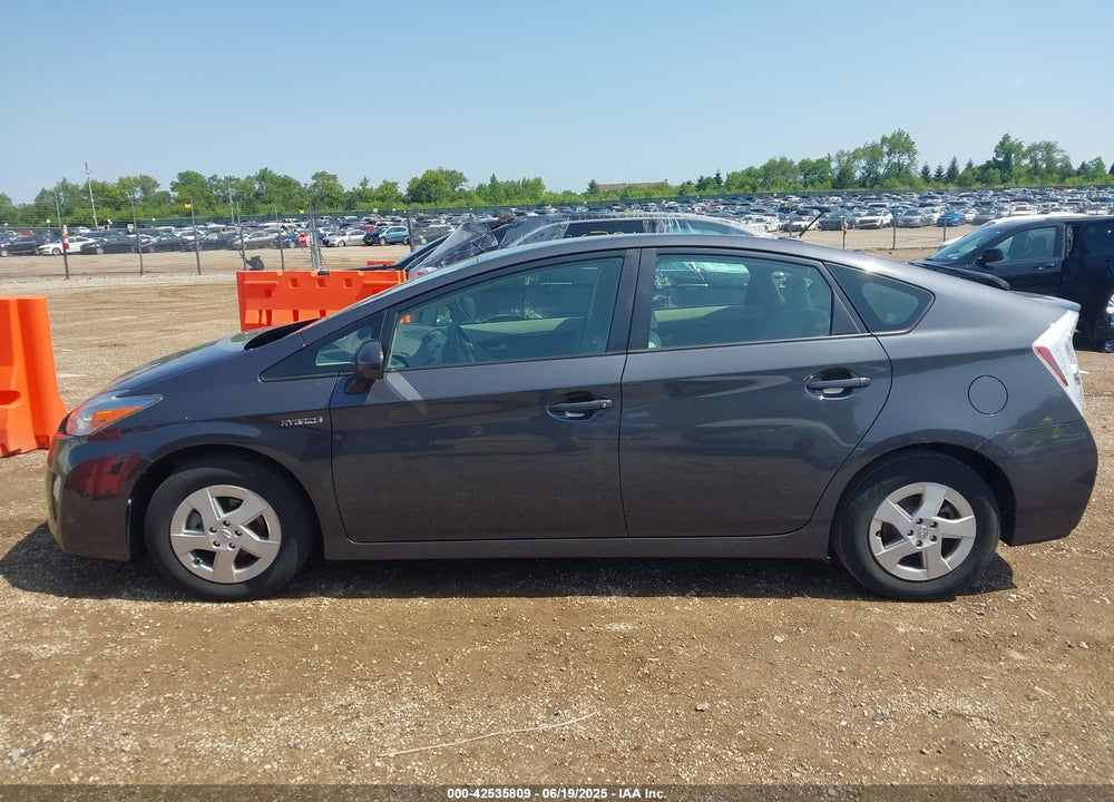 2011 TOYOTA PRIUS TWO VIN: JTDKN3DU3B1363334