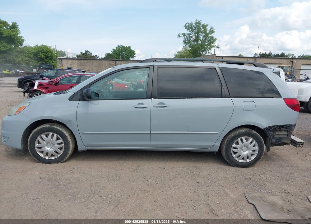 2004 TOYOTA SIENNA LE VIN: 5TDZA23C14S148974