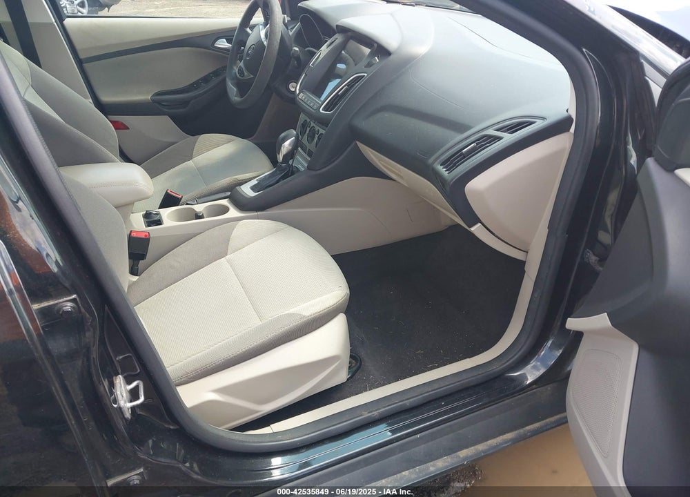 2014 FORD FOCUS SE VIN: 1FADP3F24EL122363