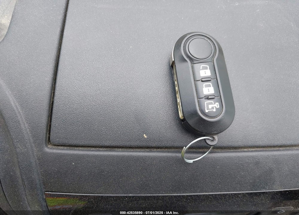 2020 RAM PROMASTER 1500 LOW ROOF 136 WB VIN: 3C6TRVAG3LE123855
