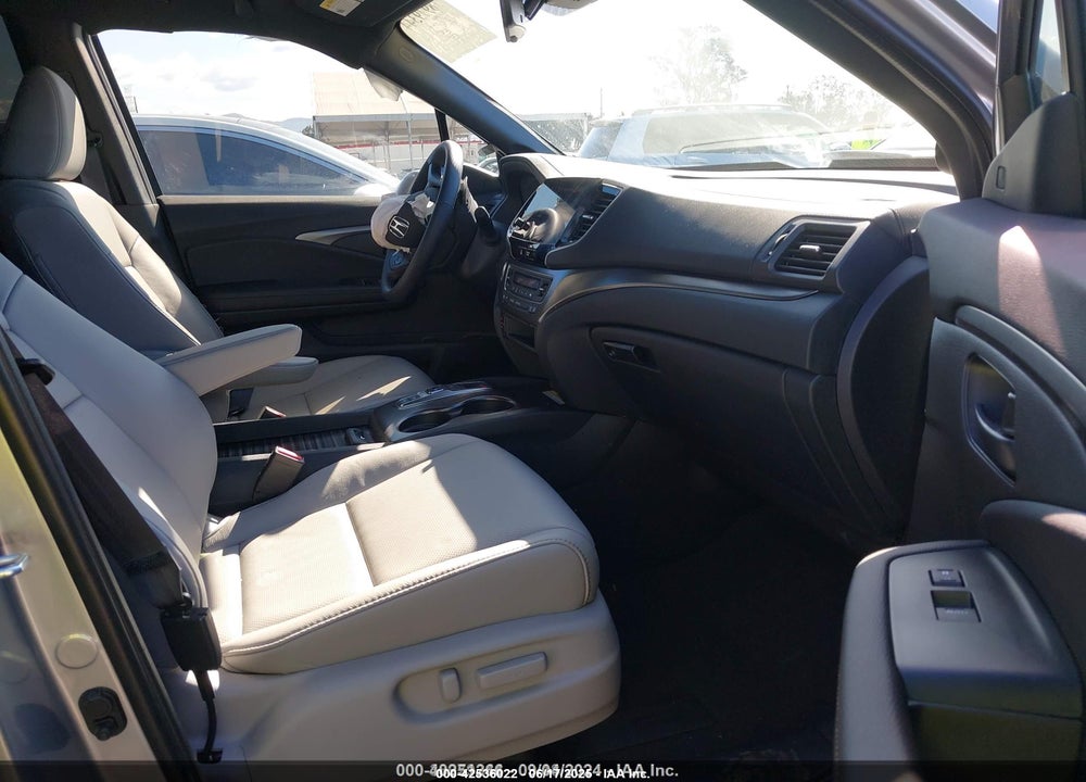 2023 HONDA PASSPORT VIN: 5FNYF8H50PB036640