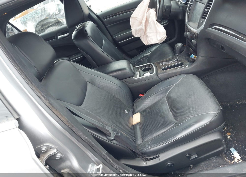 2014 CHRYSLER 300C VIN: 2C3CCAET7EH346860
