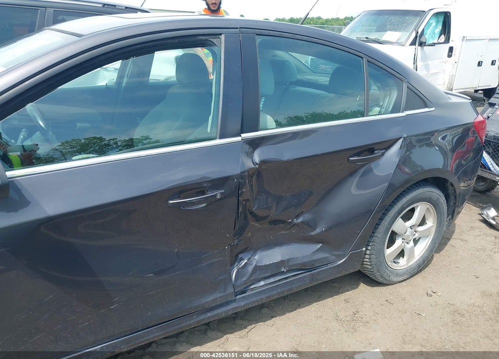2014 CHEVROLET CRUZE 1LT AUTO VIN: 1G1PC5SB9E7257960