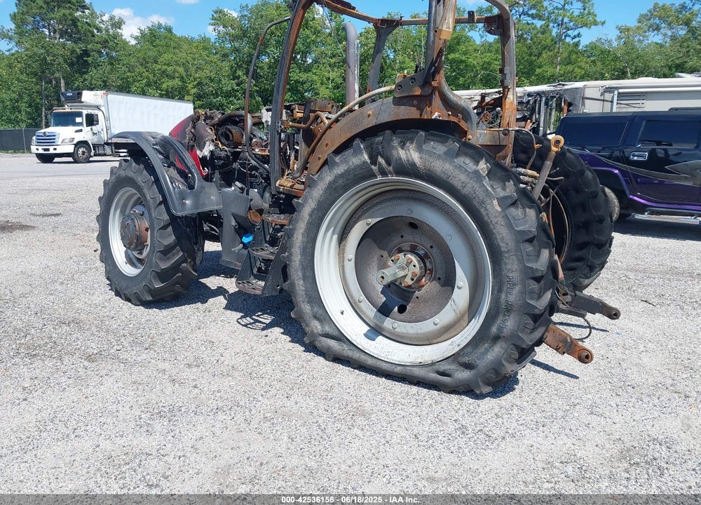 2013 CASE MAXXUM 140 TRACTOR VIN: ZCBE24268
