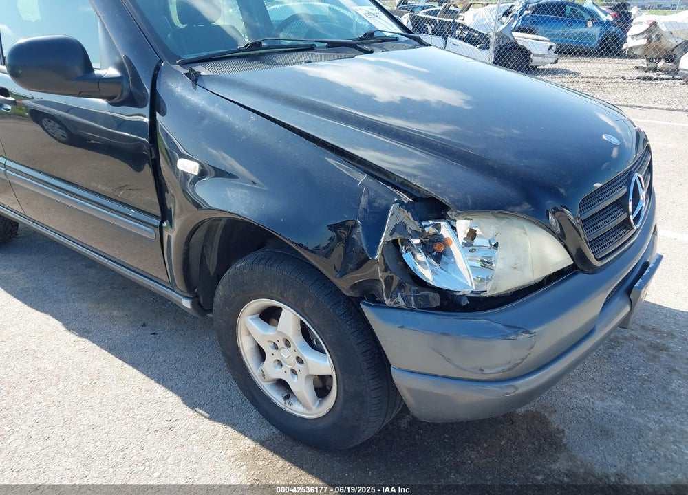 1998 MERCEDES-BENZ ML 320 CLASSIC VIN: 4JGAB54E9WA013555