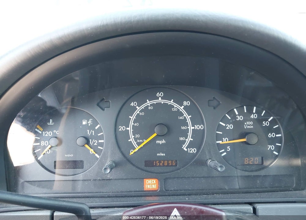 1998 MERCEDES-BENZ ML 320 CLASSIC VIN: 4JGAB54E9WA013555