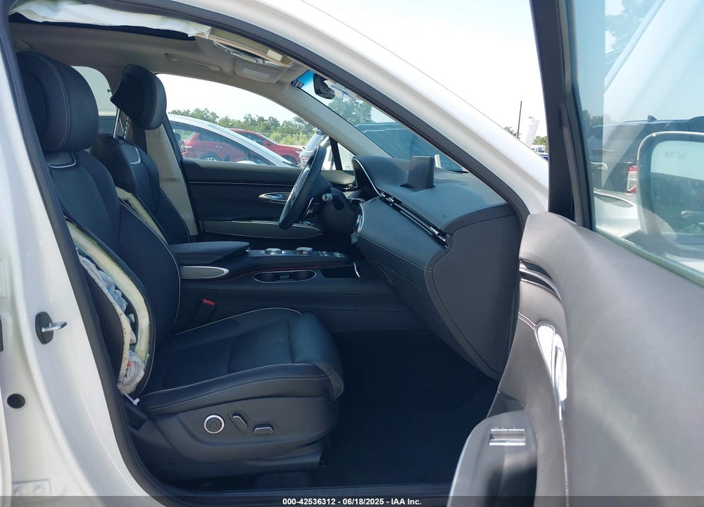 2024 GENESIS GV70 2.5T AWD VIN: 5NMMADTB8RH004460