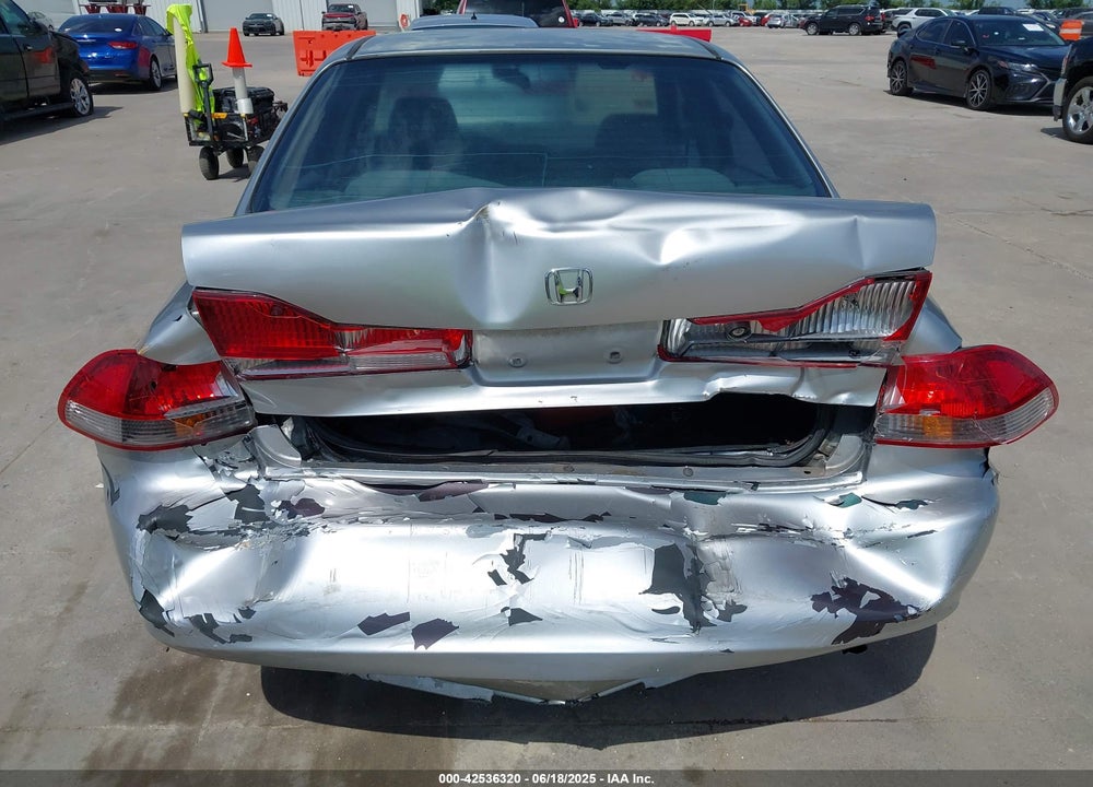 2002 HONDA ACCORD 2.3 SE VIN: JHMCG56762C031182