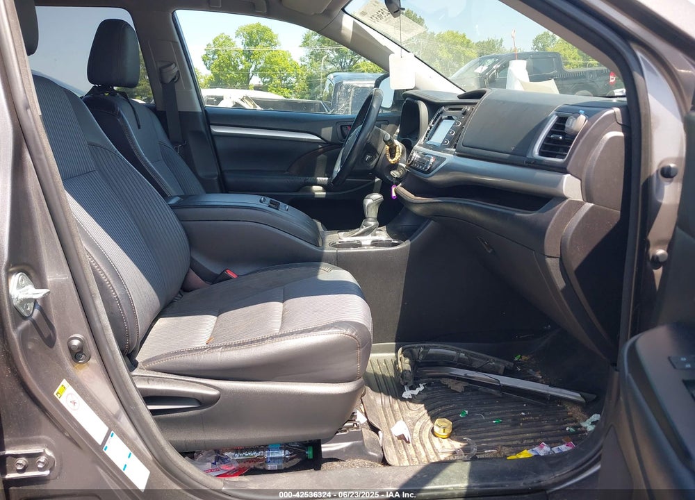 2015 TOYOTA HIGHLANDER VIN: 5TDBKRFH2FS198171