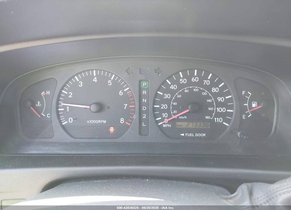 1999 TOYOTA SIENNA XLE VIN: 4T3ZF13C4XU118561