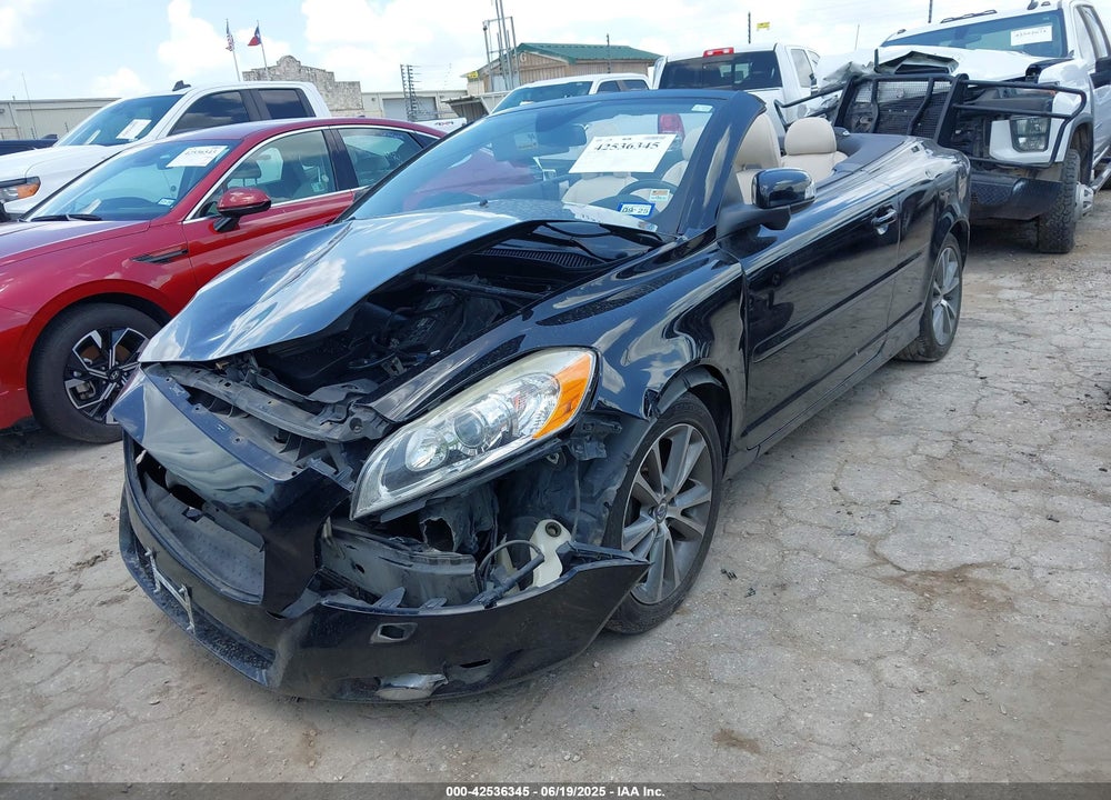 2013 VOLVO C70 VIN: YV1672MCXDJ140329
